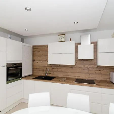 Apartment Iva - Andrije Hebranga 31